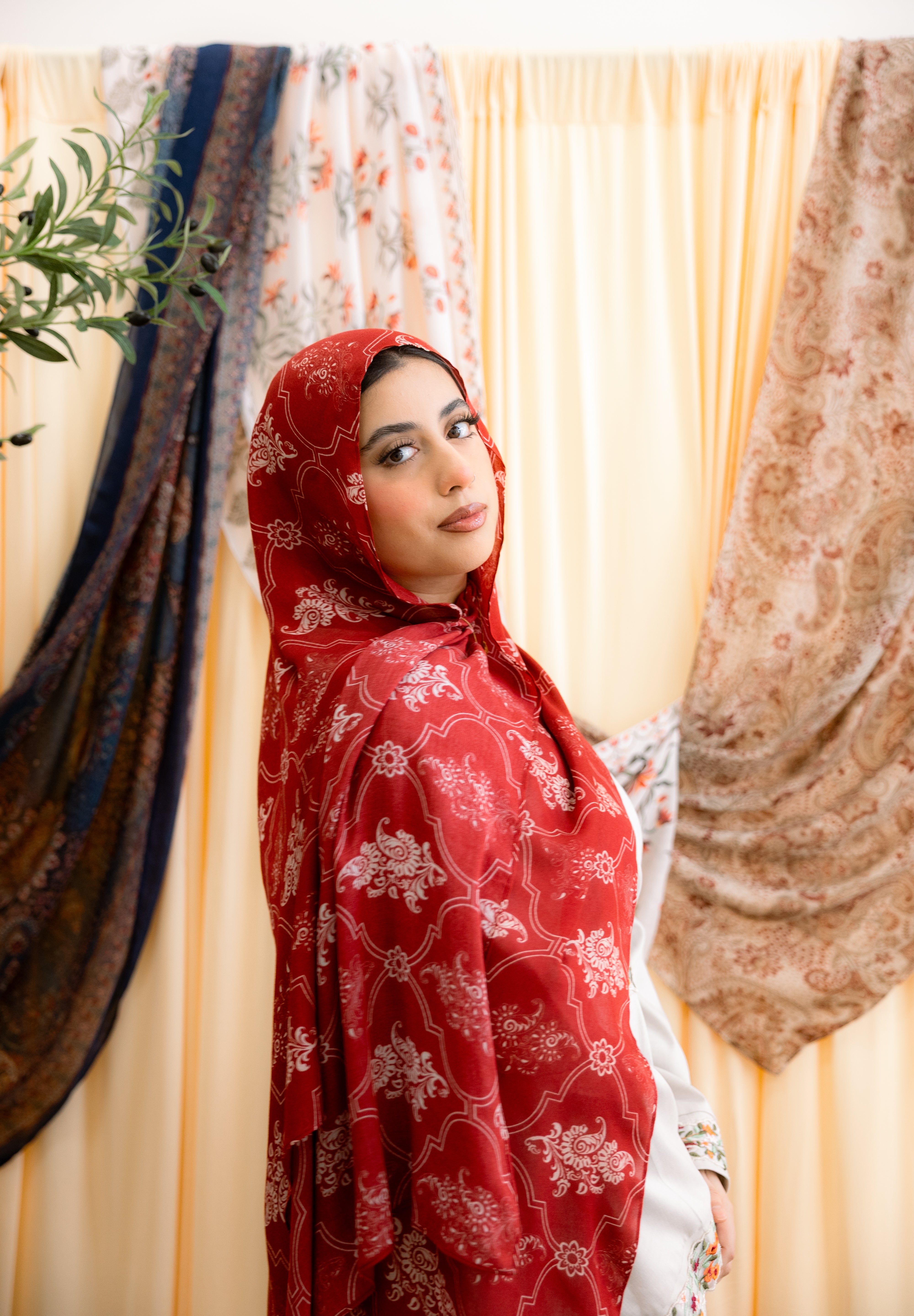 Laal Damask