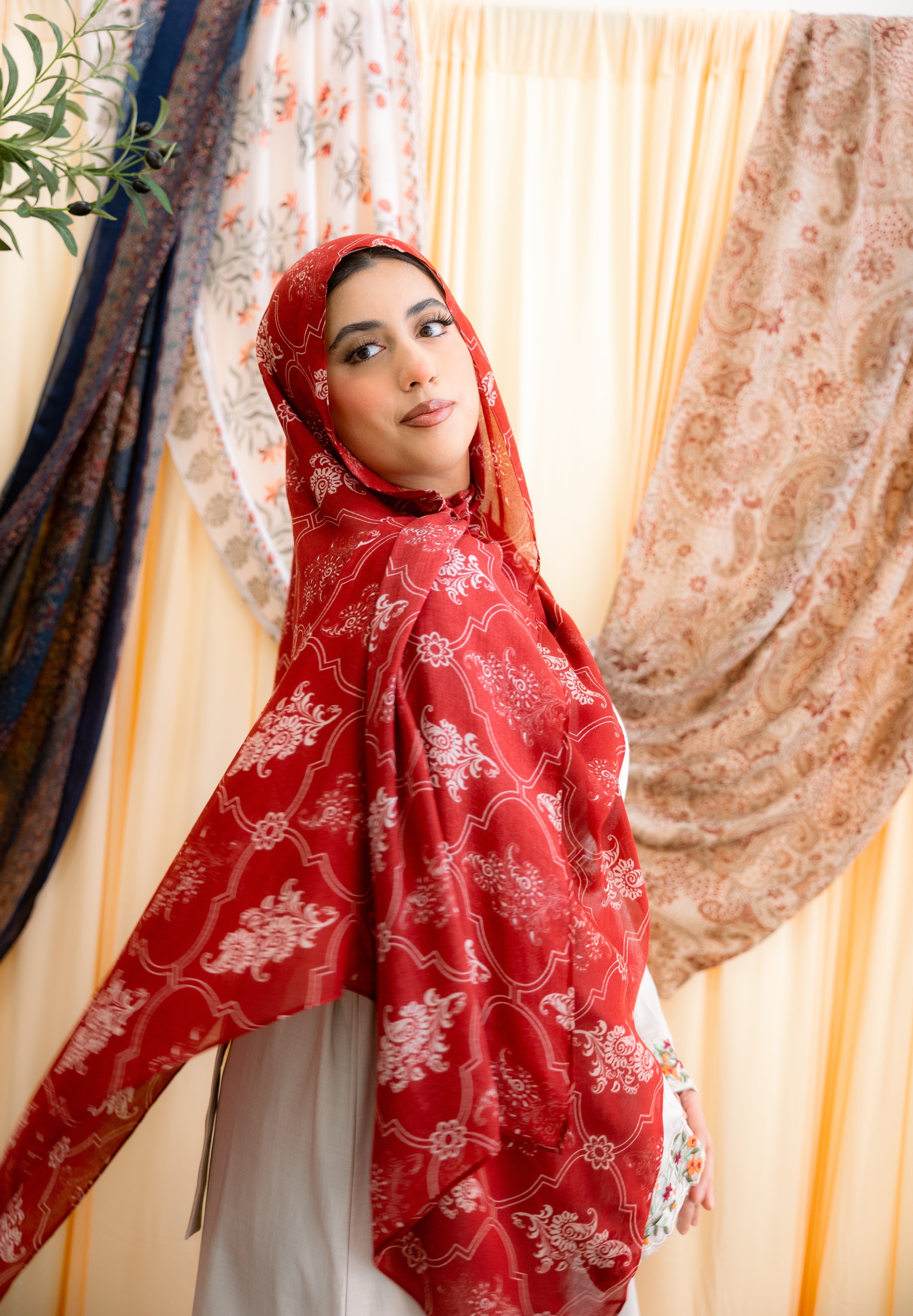 Laal Damask